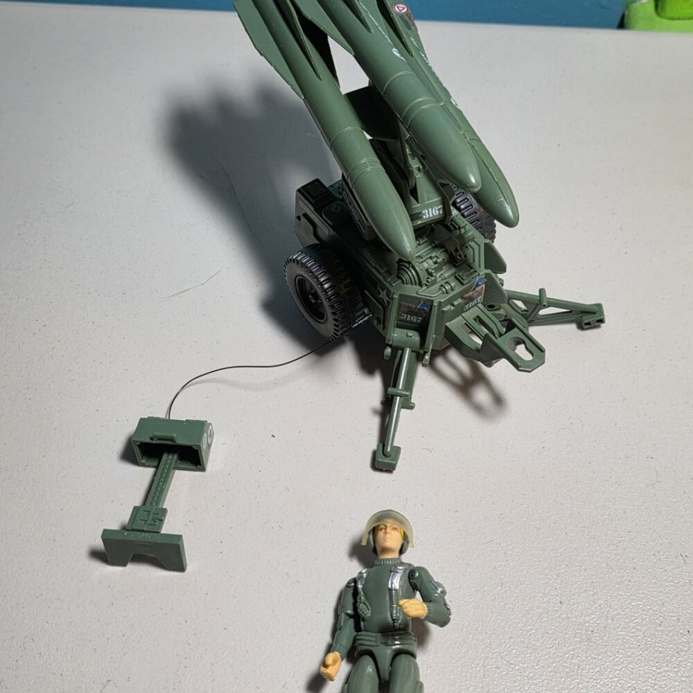 Vintage GI Joe MMS (Mobile Missle System) with Hawk Character - Picture 4 of 7